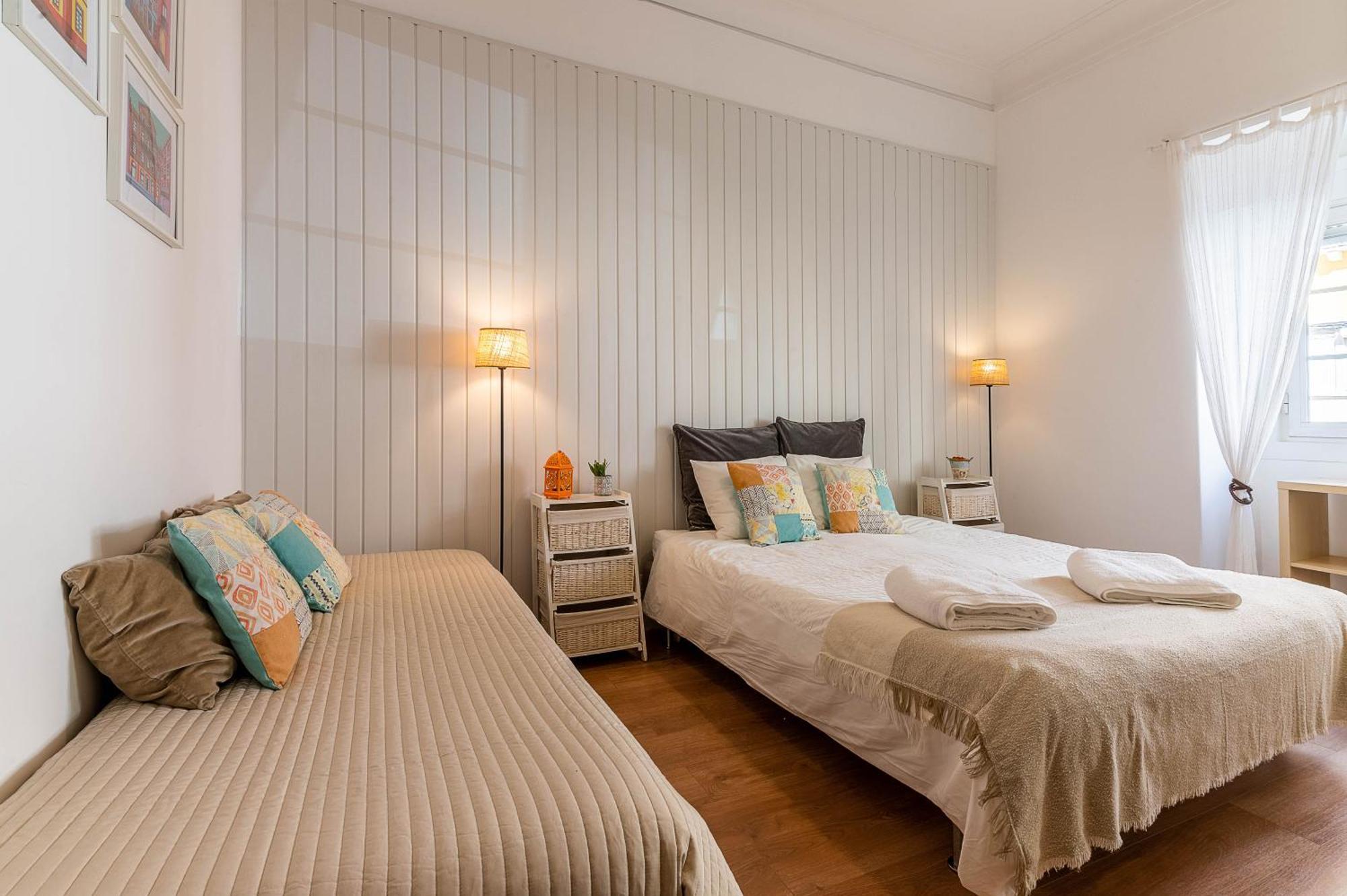 Alm- Spacious. Sunny. Patio. Quiet Area. Fast Wifi Lisboa Exterior foto